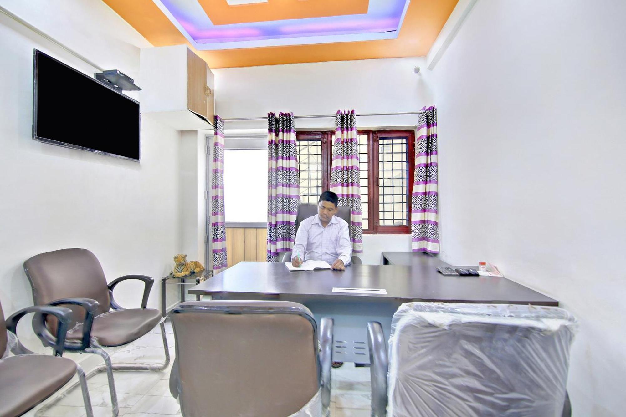 Home 78802 Balaji Bhawan Jhajra Экстерьер фото